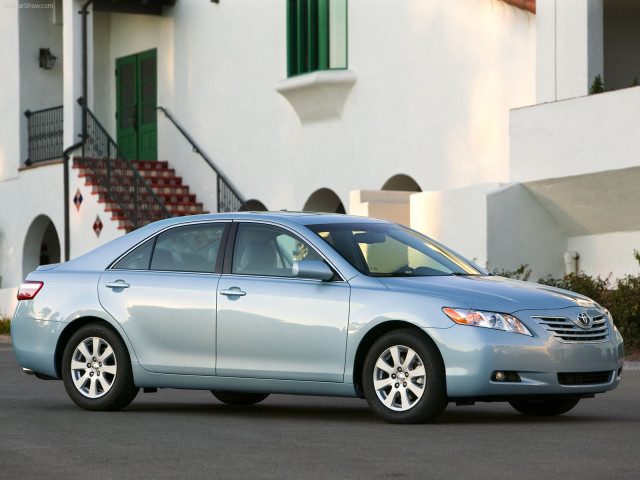 Toyota Camry фото