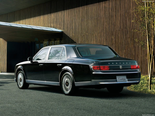 Toyota Century фото