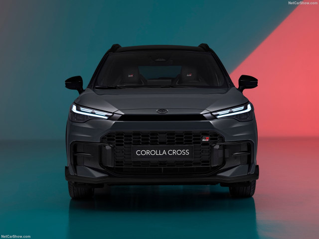 Toyota Corolla Cross фото