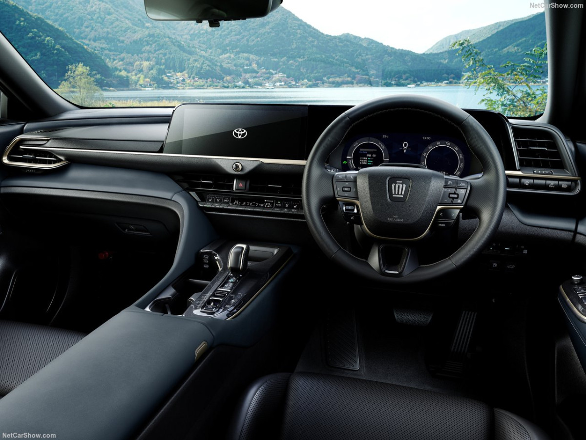 Toyota Crown фото #213142 Toyota Crown фото 213142