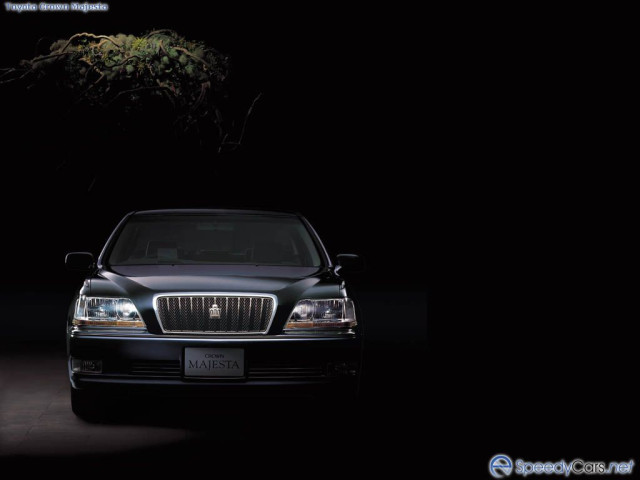 Toyota Crown фото