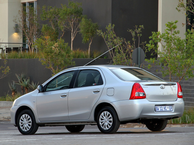 Toyota Etios фото