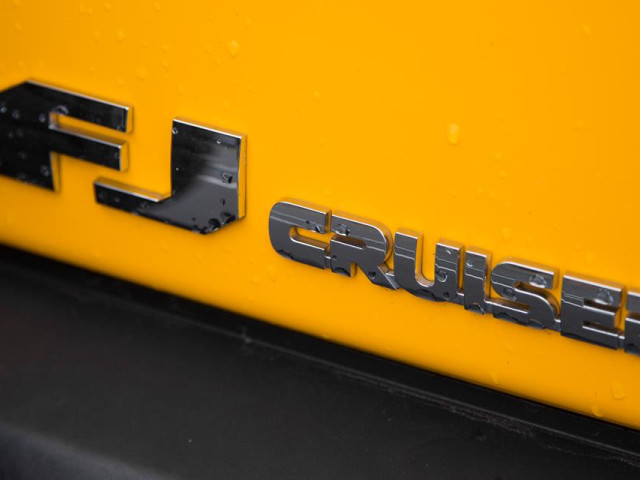 Toyota FJ Cruiser фото