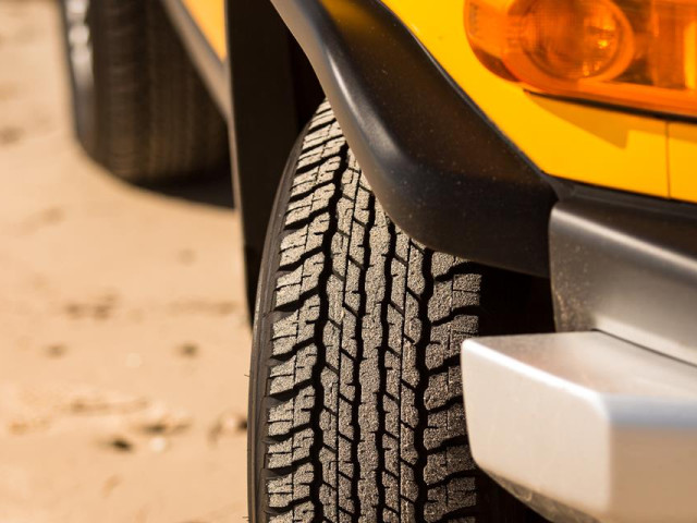 Toyota FJ Cruiser фото