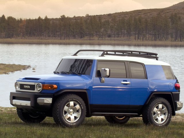 Toyota FJ Cruiser фото