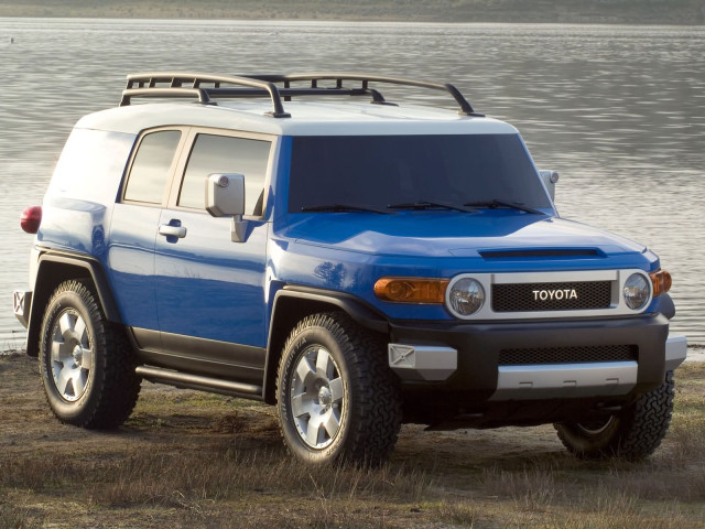 Toyota FJ Cruiser фото