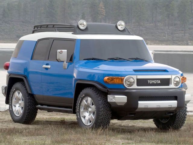 Toyota FJ Cruiser фото