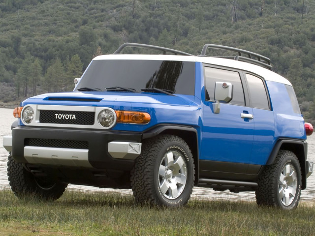 Toyota FJ Cruiser фото