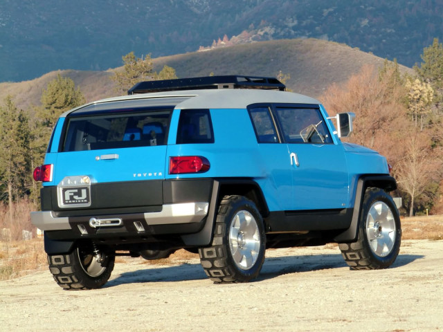 Toyota FJ Cruiser фото