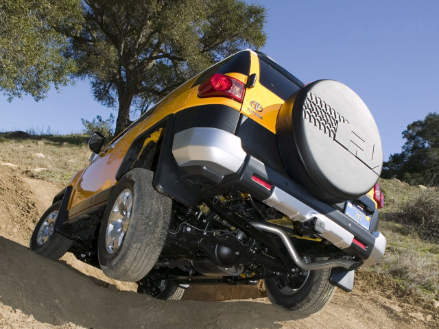 Toyota FJ Cruiser фото