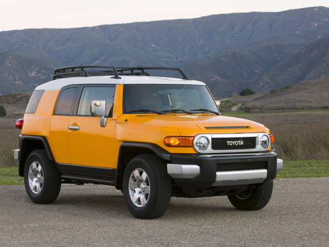 Toyota FJ Cruiser фото