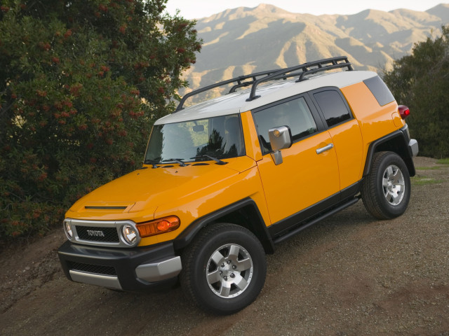 Toyota FJ Cruiser фото