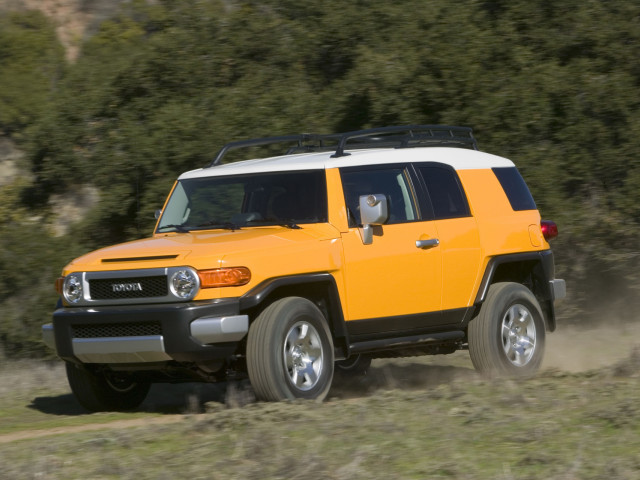 Toyota FJ Cruiser фото