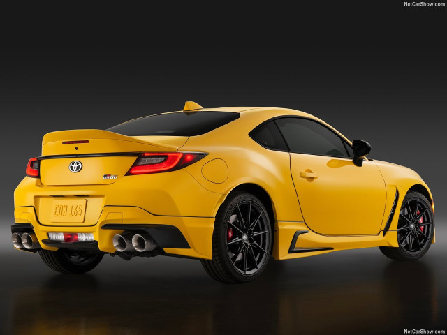 Toyota GR 86 фото