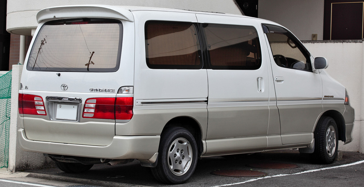 Toyota Grand Hiace фото 110050