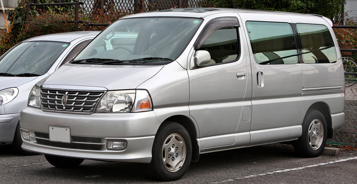 Toyota Grand Hiace фото 110051