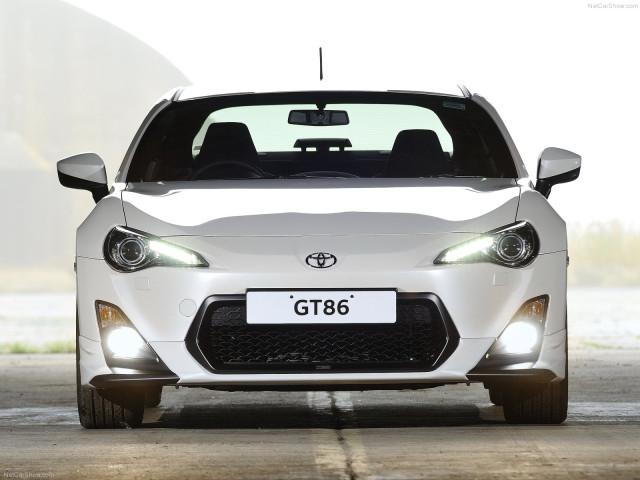 Toyota GT86 TRD фото