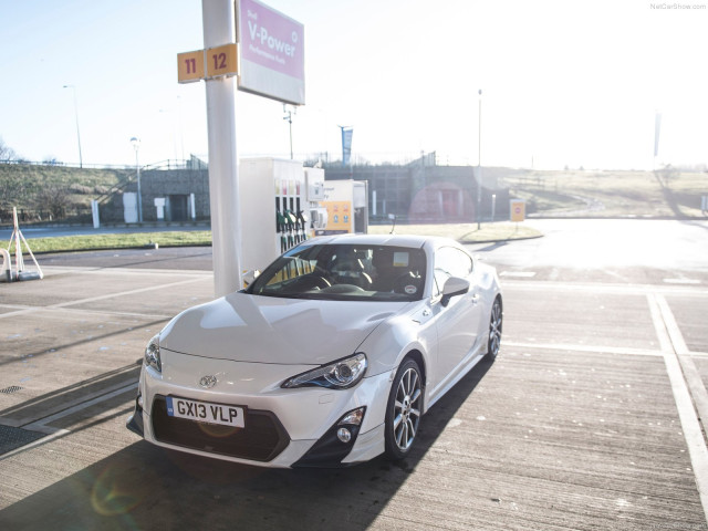 Toyota GT86 TRD фото