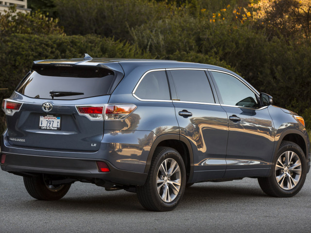 Toyota Highlander фото