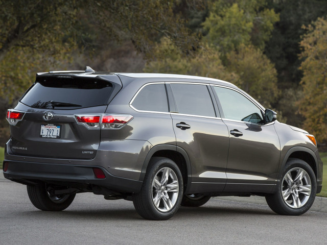 Toyota Highlander фото