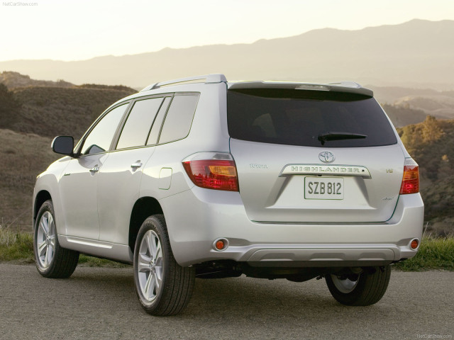 Toyota Highlander фото