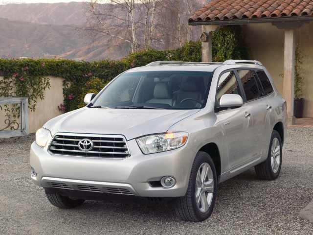 Toyota Highlander фото