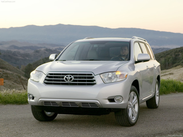 Toyota Highlander фото