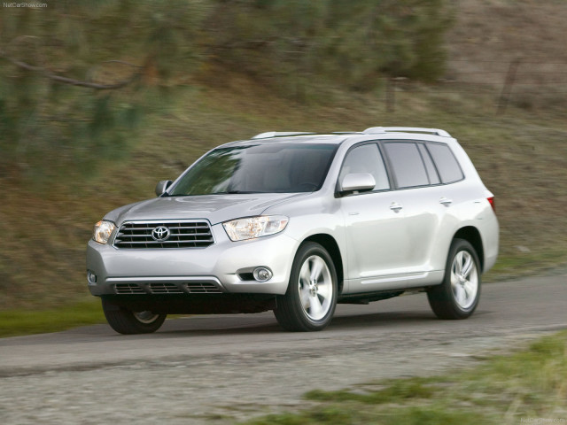 Toyota Highlander фото