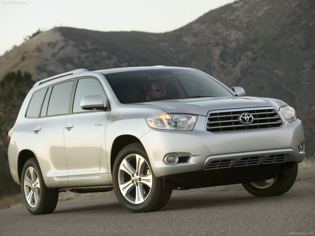 Toyota Highlander фото