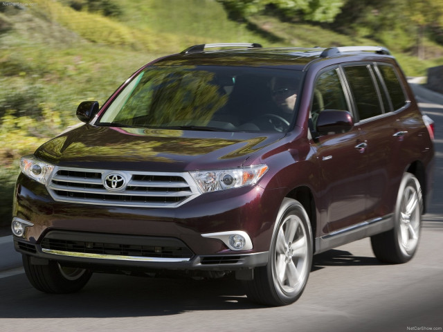 Toyota Highlander фото