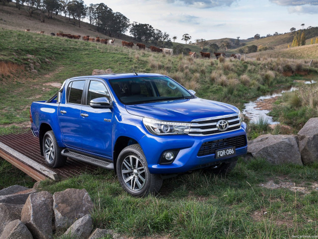 Toyota Hilux фото