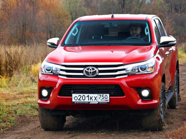 Toyota Hilux фото