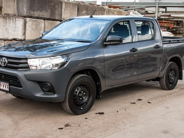 Toyota Hilux фото