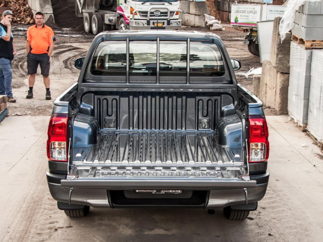 Toyota Hilux фото