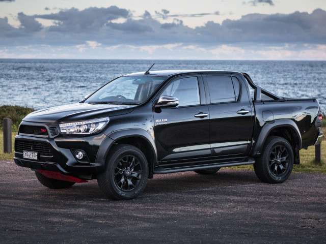 Toyota Hilux фото