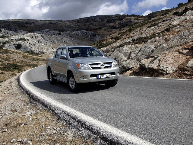 Toyota Hilux фото