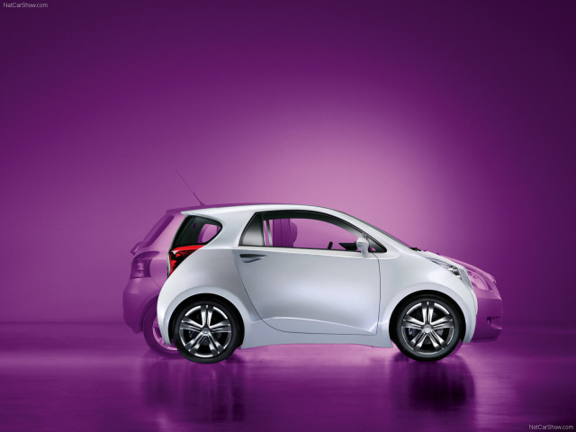 Toyota iQ фото