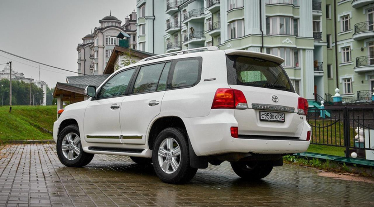 Toyota Land Cruiser 200 фото 159867