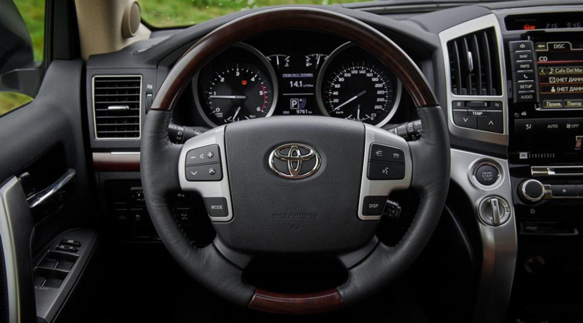 Toyota Land Cruiser 200 фото 159891