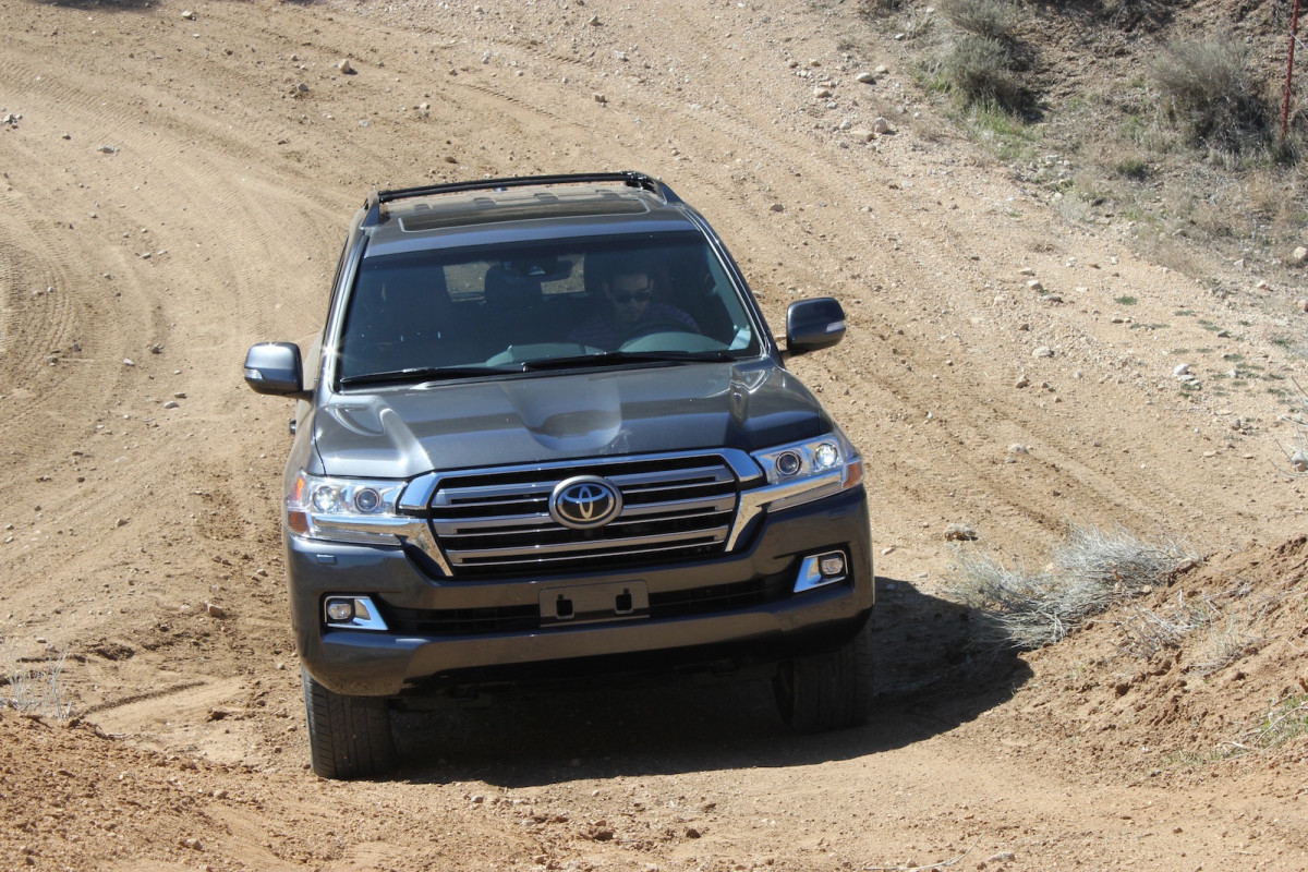 Toyota Land Cruiser 200 фото 175576