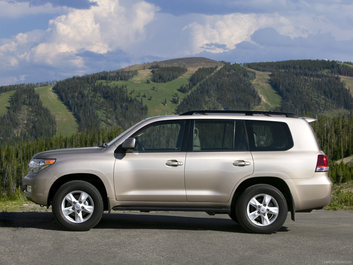 Toyota Land Cruiser 200 фото 47556