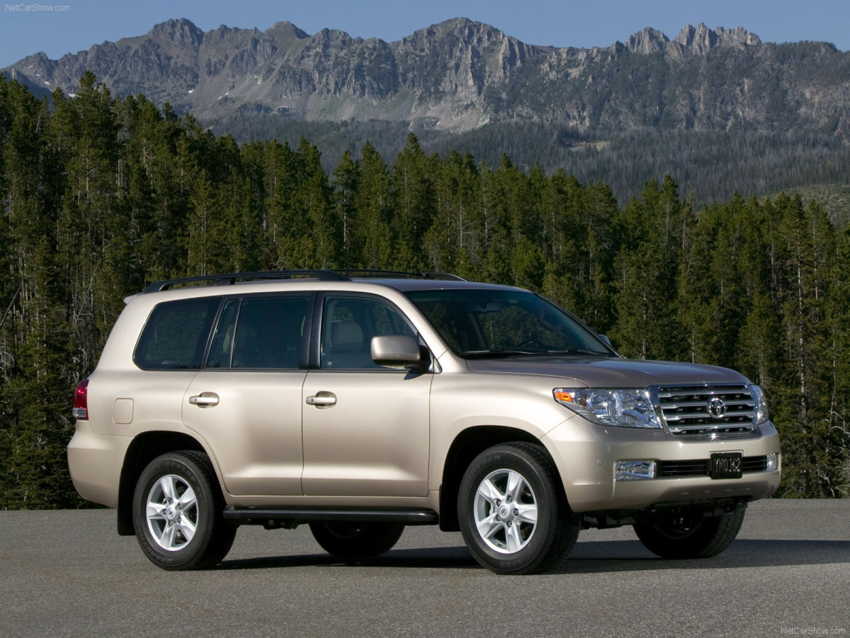 Toyota Land Cruiser 200 фото 47560