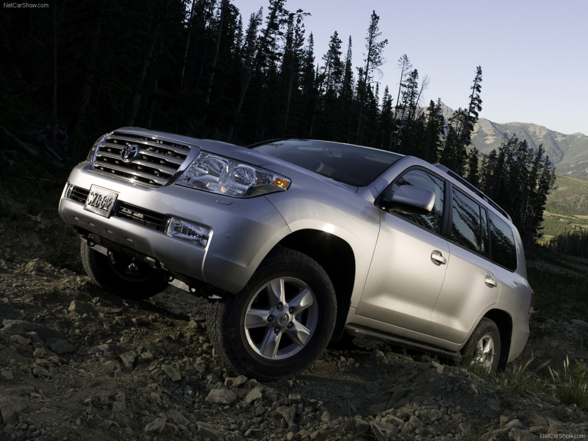 Toyota Land Cruiser 200 фото 47573