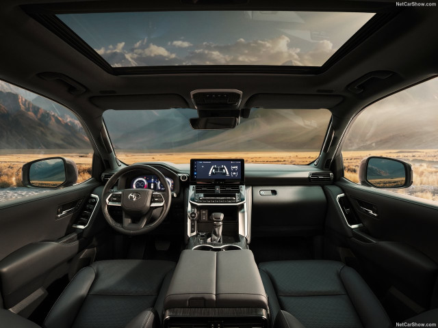 Toyota Land Cruiser 300 фото