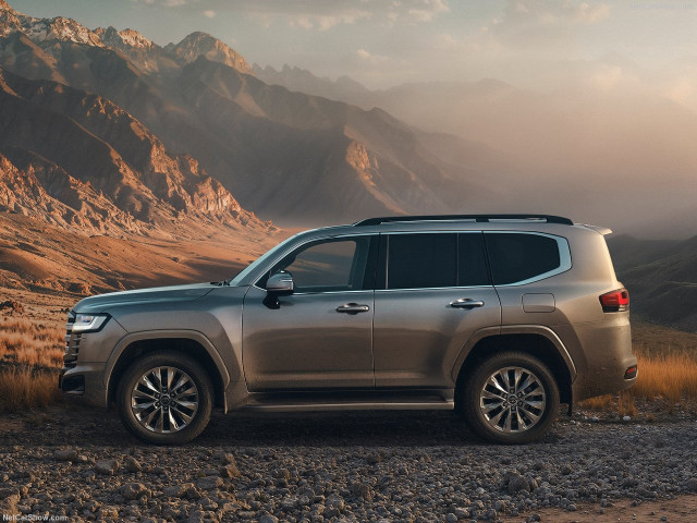 Toyota Land Cruiser 300 фото