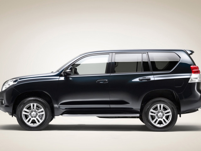 Toyota Land Cruiser Prado 150 фото