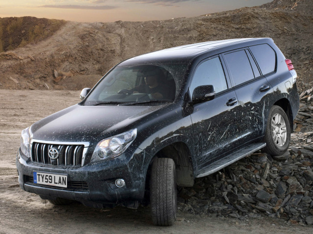 Toyota Land Cruiser Prado 150 фото