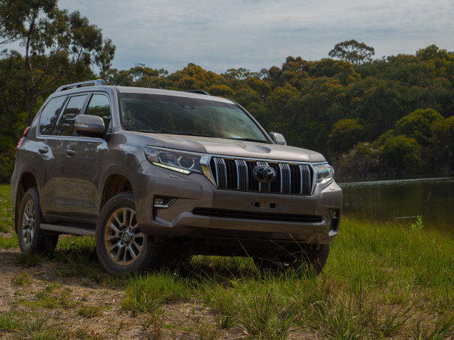 Toyota Land Cruiser Prado фото