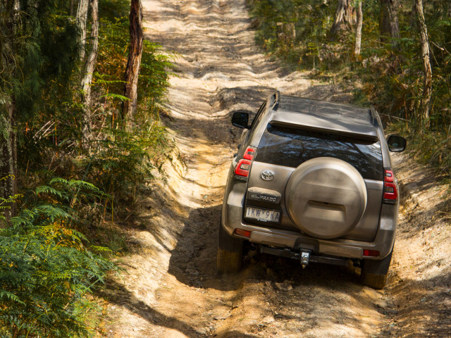 Toyota Land Cruiser Prado фото