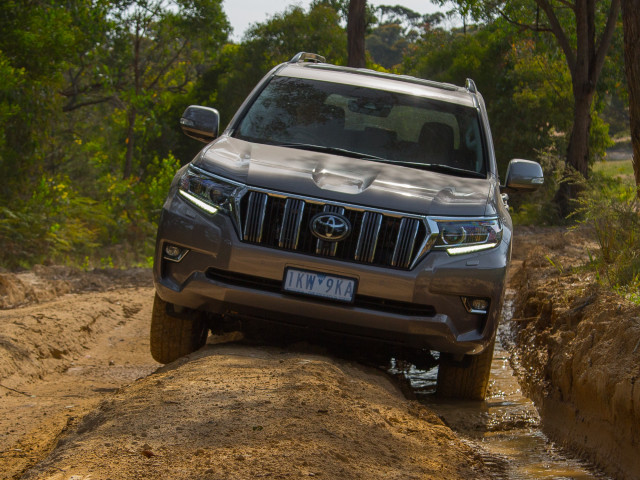 Toyota Land Cruiser Prado фото